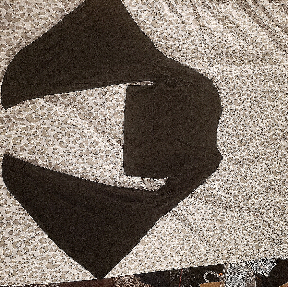 Vampire Sleeve Crop Top